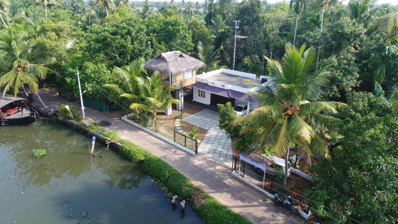Garggi Kumarakom Village Homestay Exterior photo